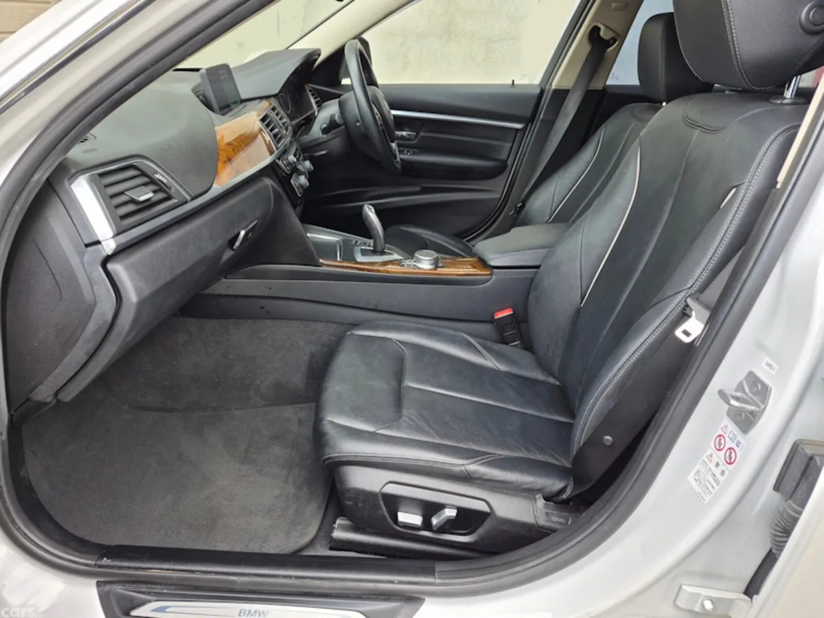 BMW 3-Series Estate, Petrol, 2018, White