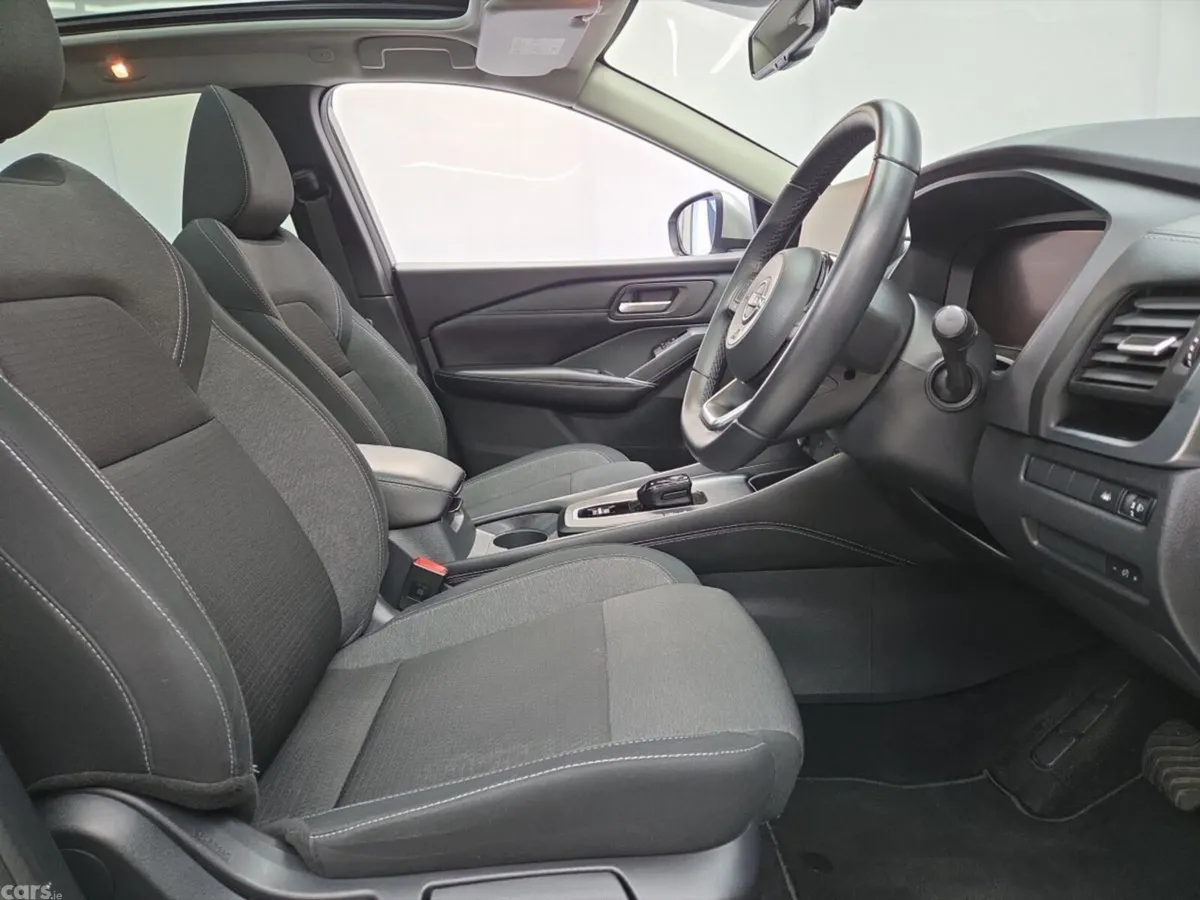 Nissan Qashqai MPV, Petrol Hybrid, 2023, Grey
