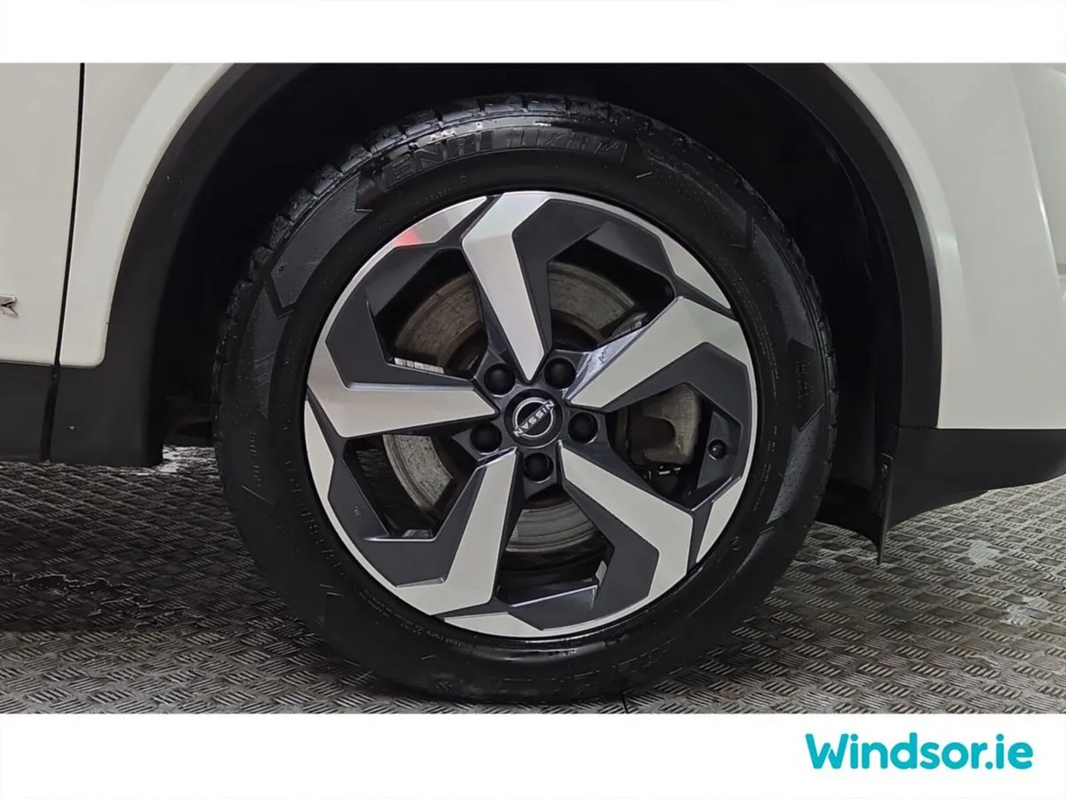 Nissan Qashqai MPV, Petrol Hybrid, 2023, White