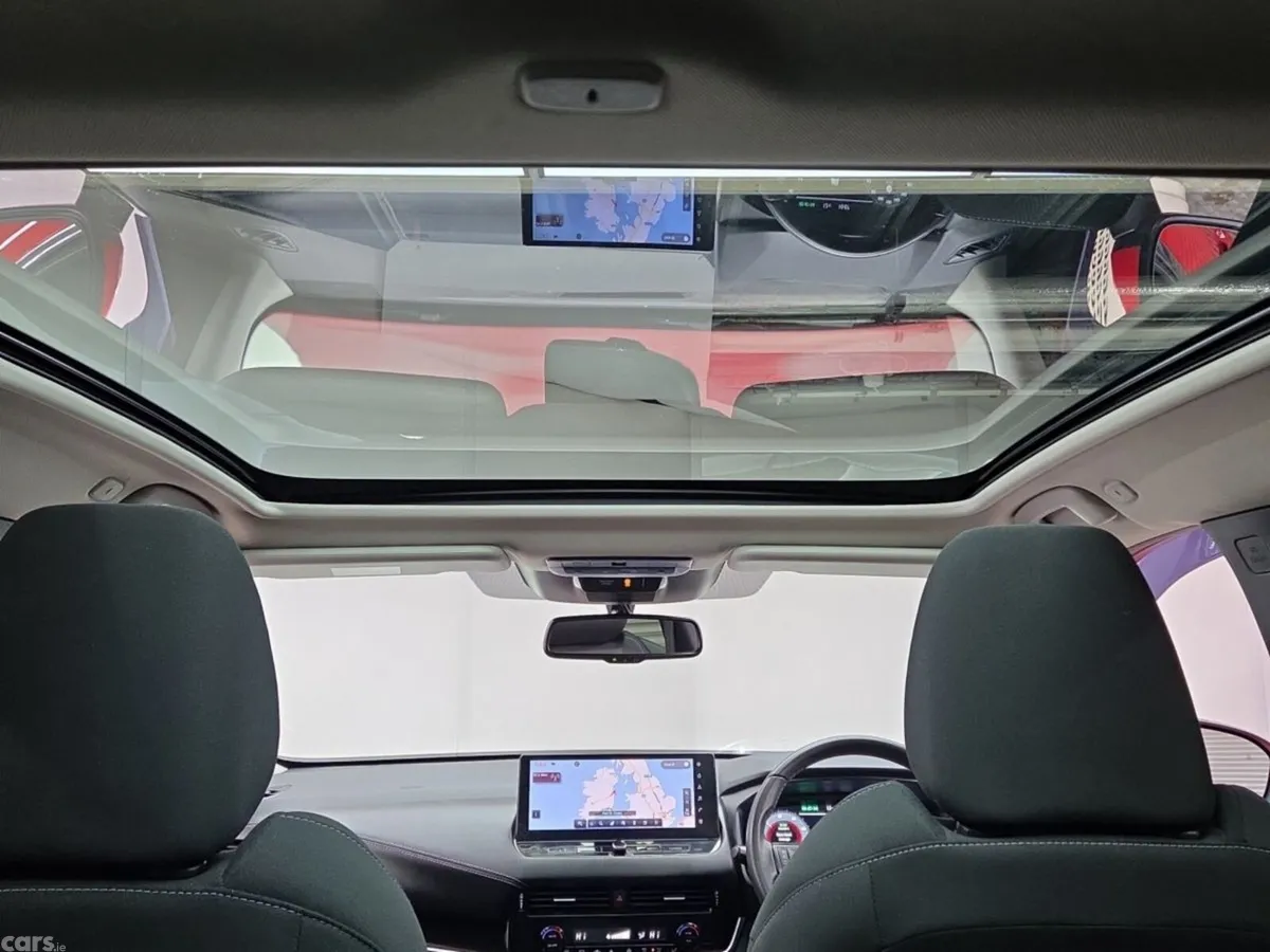 Nissan Qashqai MPV, Petrol Hybrid, 2023, Red