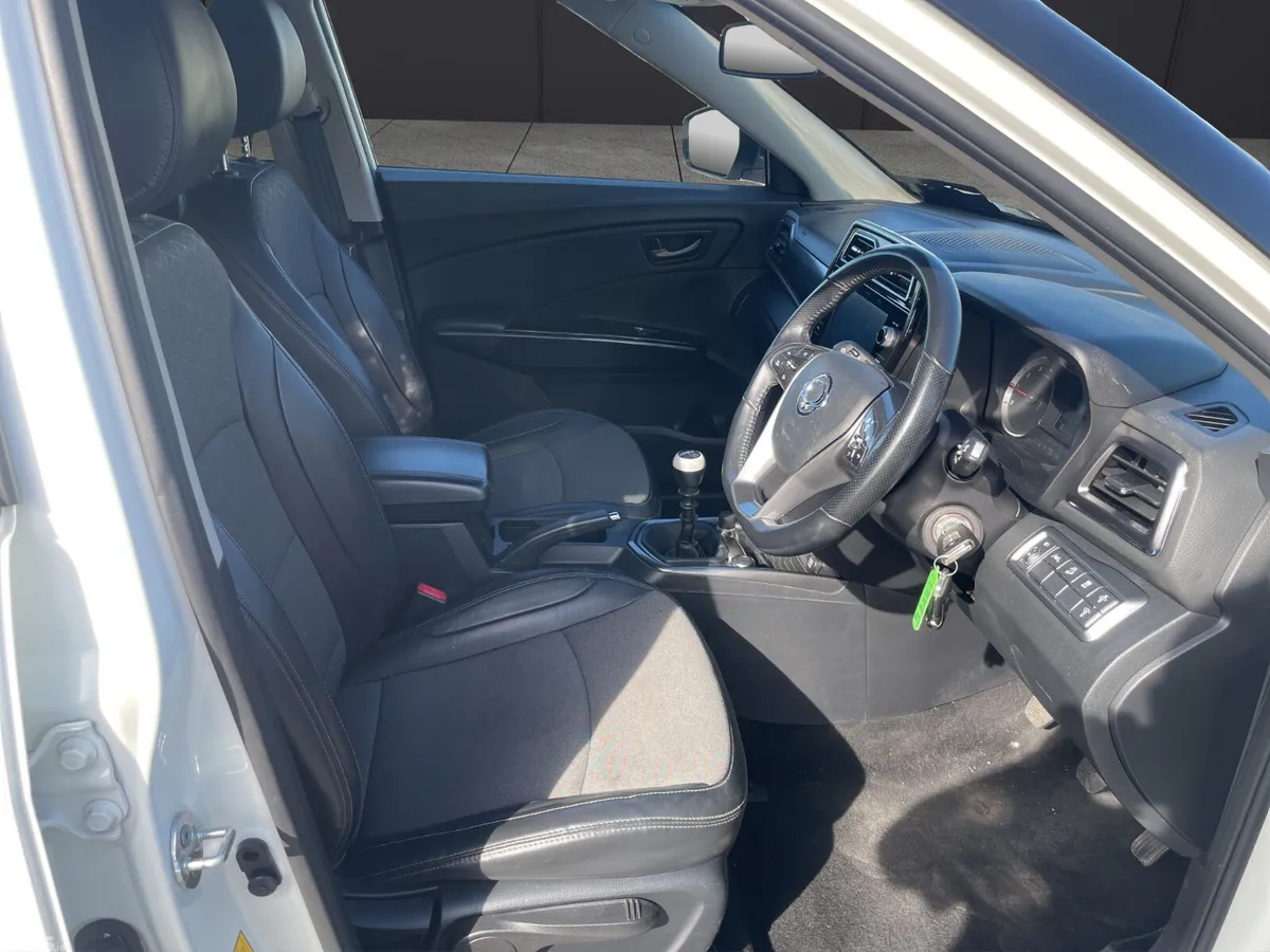 SsangYong Tivoli SUV, Petrol, 2022, White