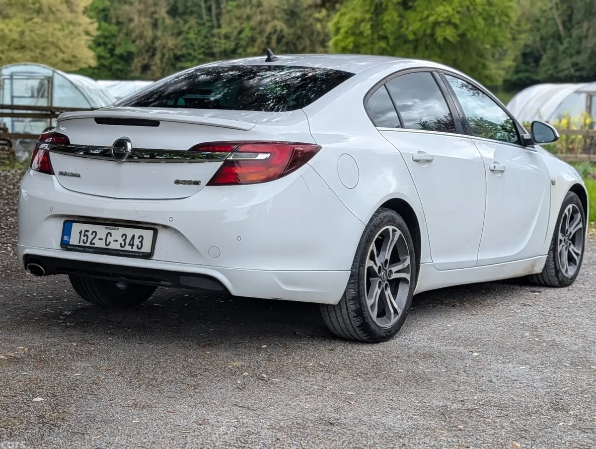 Opel Insignia Saloon, Diesel, 2015, White