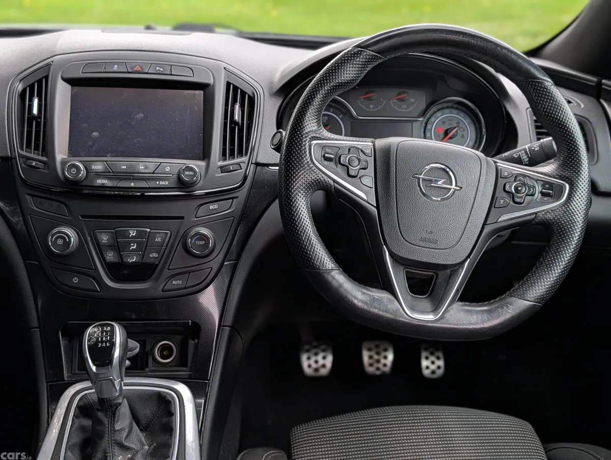 Opel Insignia Saloon, Diesel, 2015, White