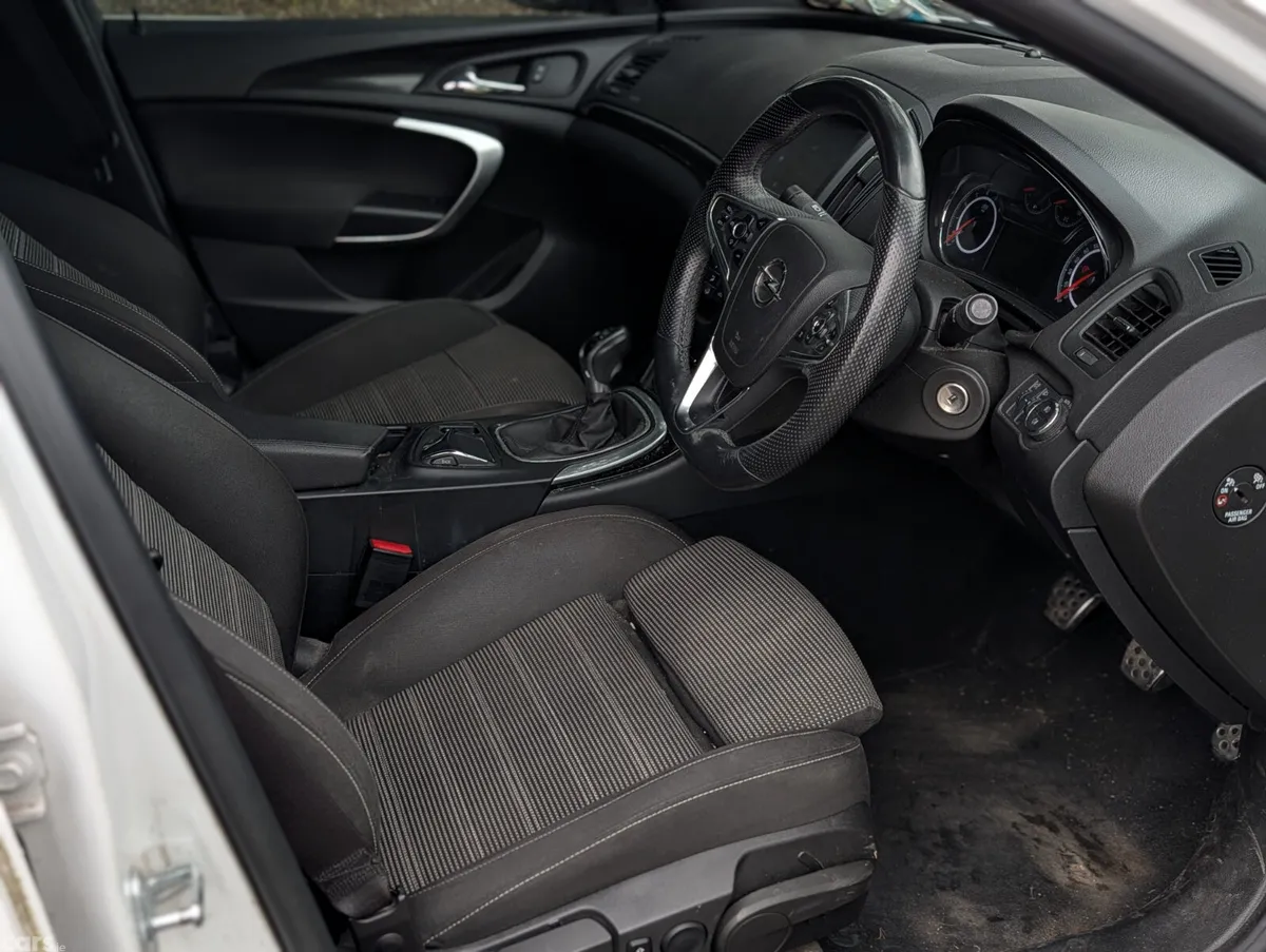 Opel Insignia Saloon, Diesel, 2015, White