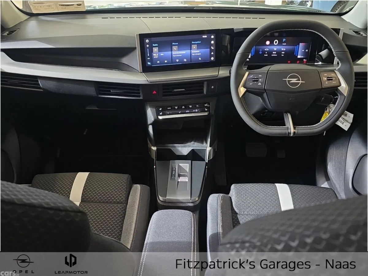 Opel Frontera SUV, Petrol Hybrid, 2026, Green