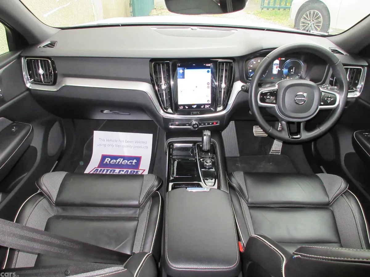 Volvo V60 Estate, Petrol Plug-in Hybrid, 2022, White