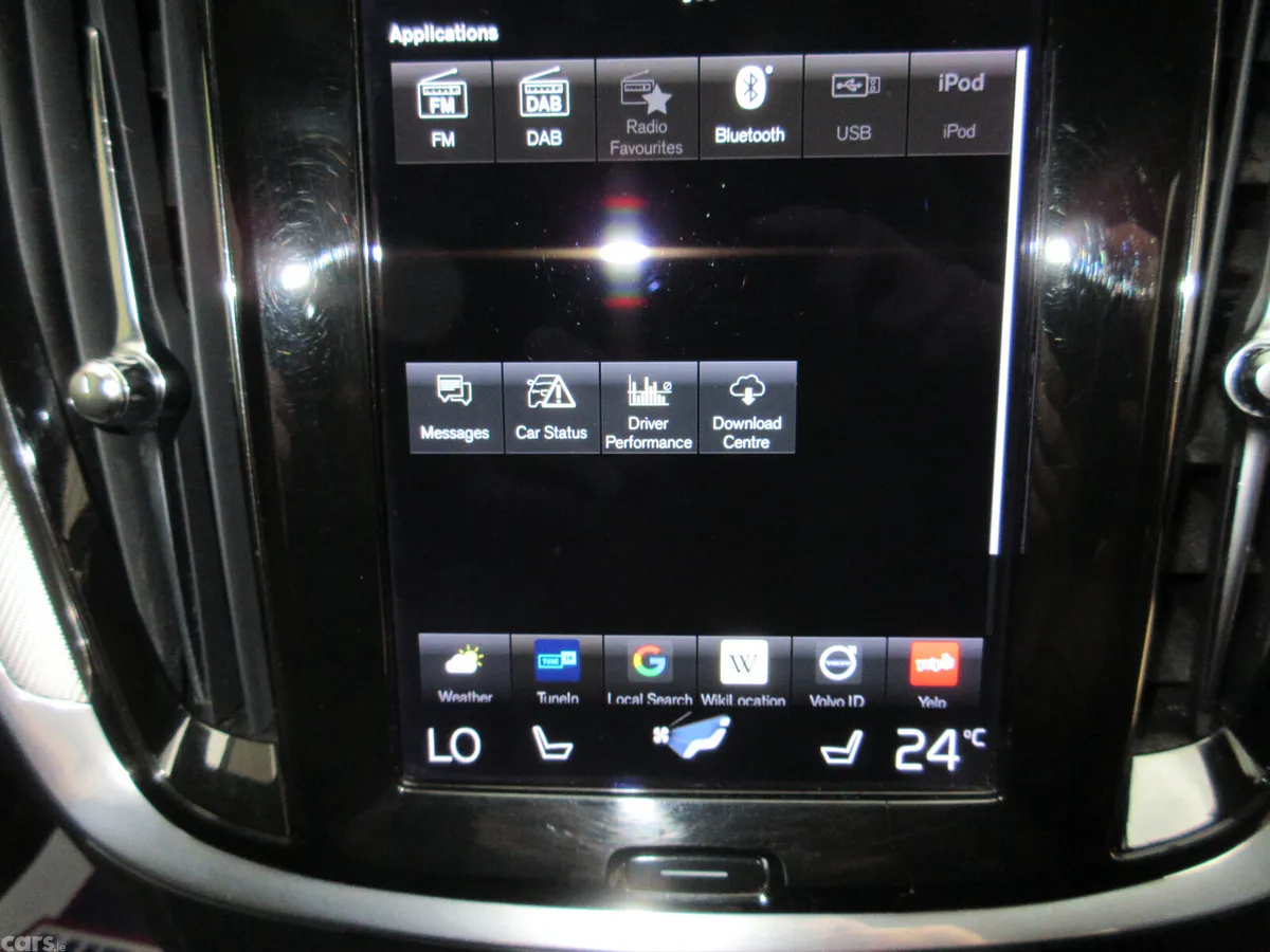 Volvo V60 Estate, Petrol Plug-in Hybrid, 2022, White