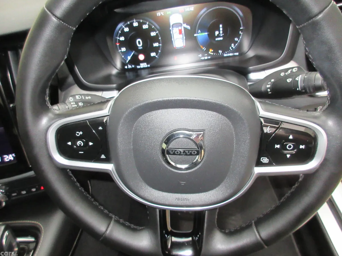 Volvo V60 Estate, Petrol Plug-in Hybrid, 2022, White