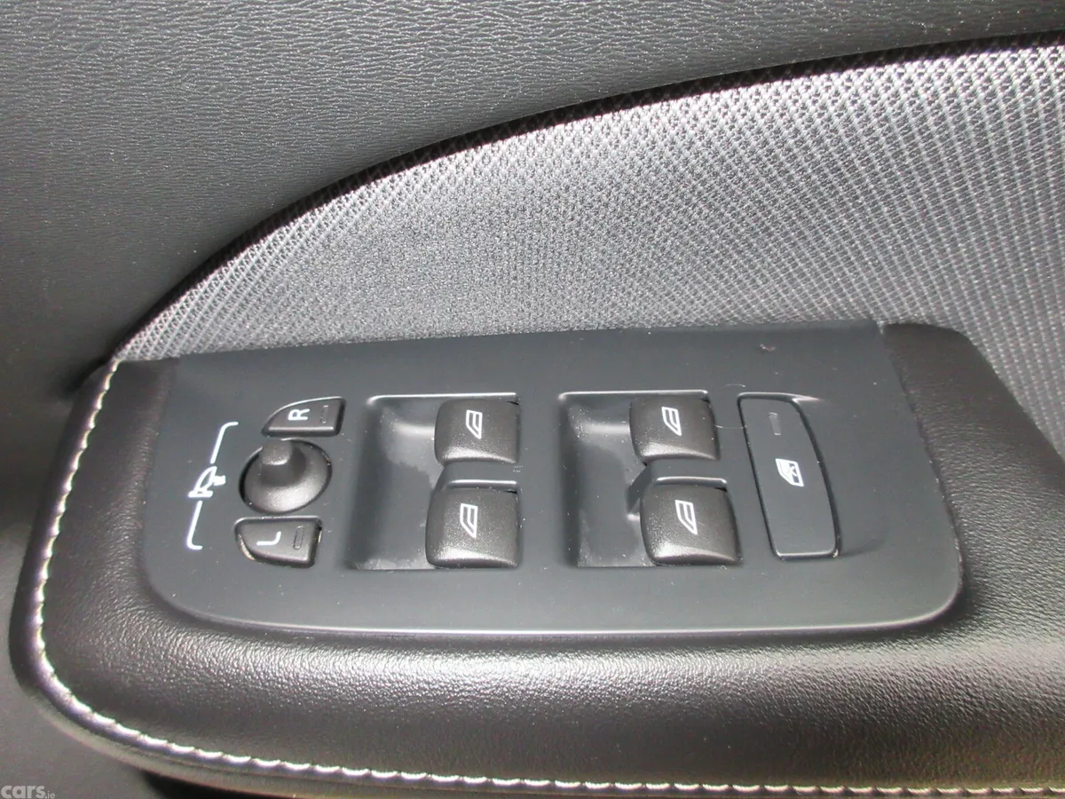 Volvo V60 Estate, Petrol Plug-in Hybrid, 2022, White