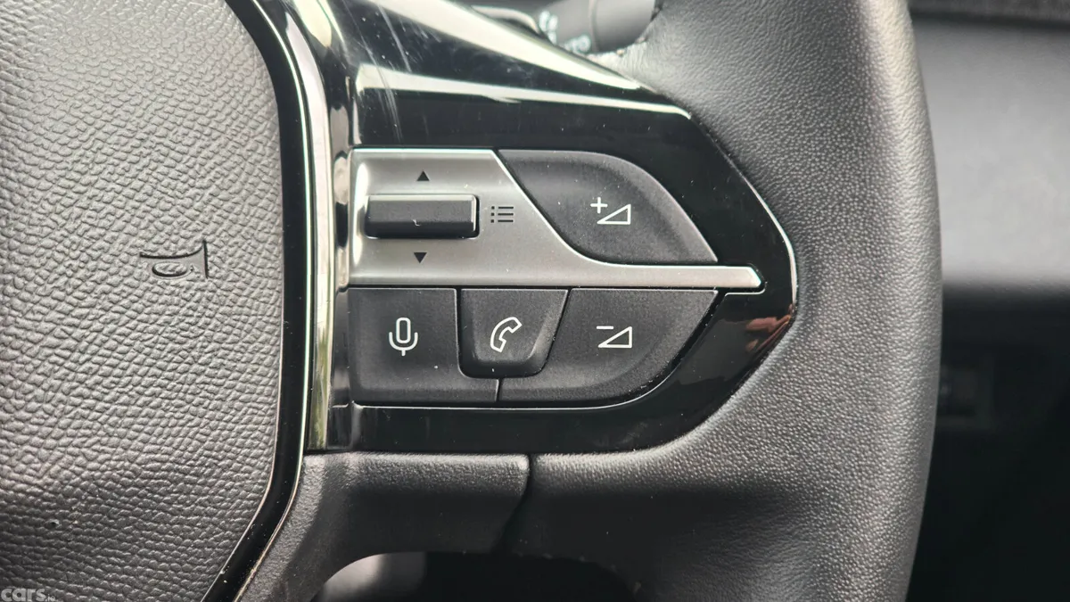 Peugeot 408 Hatchback, Petrol, 2023, Blue