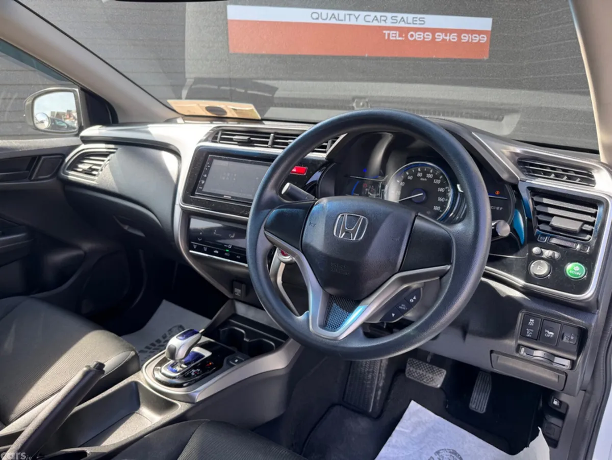 Honda Grace Saloon, Petrol Hybrid, 2016, White