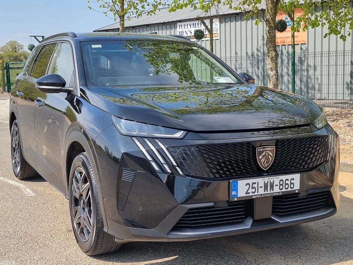 Peugeot 5008 MPV, Petrol Hybrid, 2025, Black