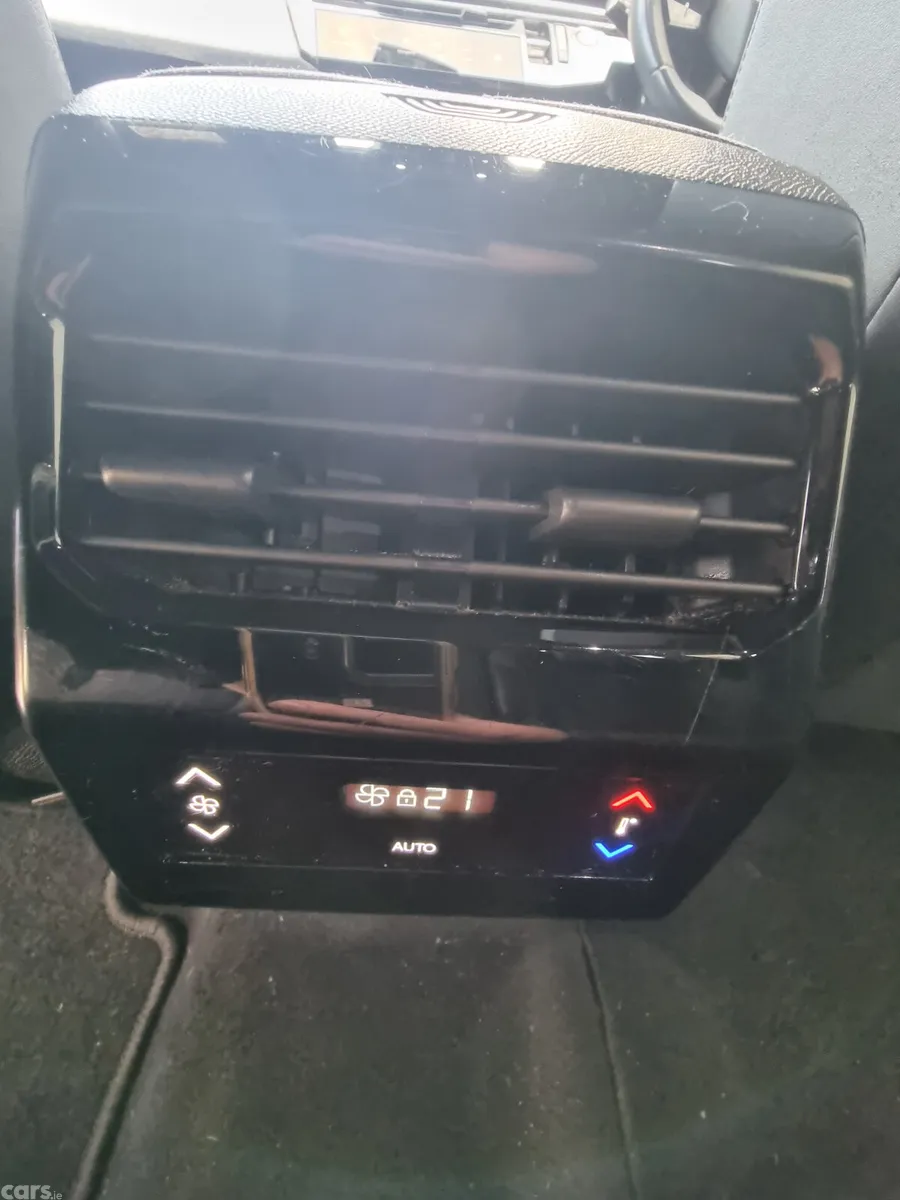 Peugeot 5008 MPV, Petrol Hybrid, 2025, Black