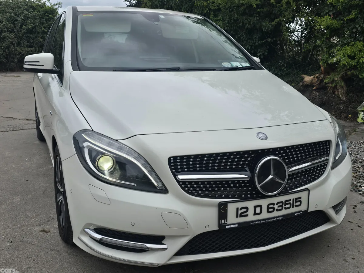 Mercedes-Benz B-Class MPV, Petrol, 2012, White
