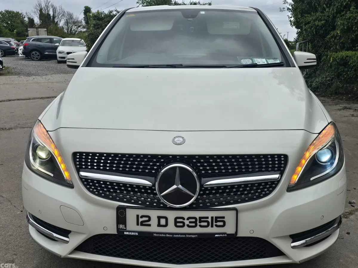 Mercedes-Benz B-Class MPV, Petrol, 2012, White