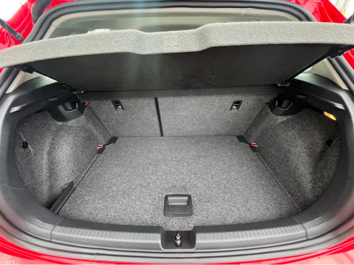 Volkswagen Polo Hatchback, Petrol, 2018, Red