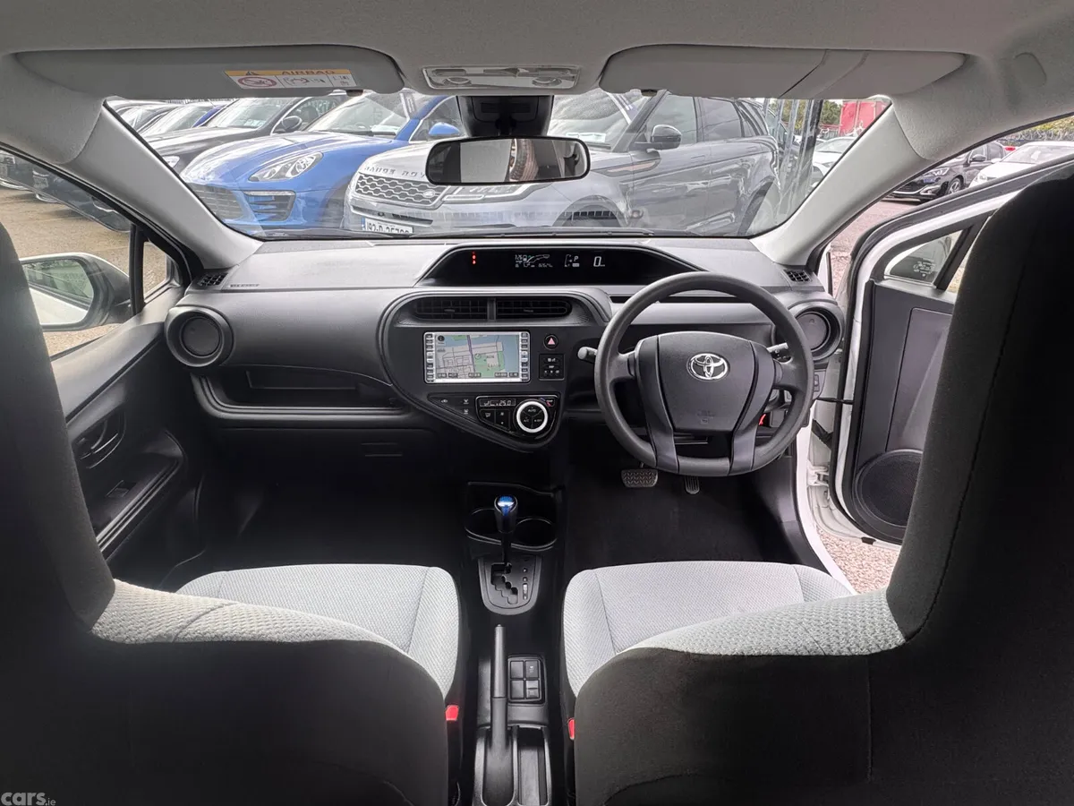 Toyota Aqua Hatchback, Petrol Hybrid, 2020, White