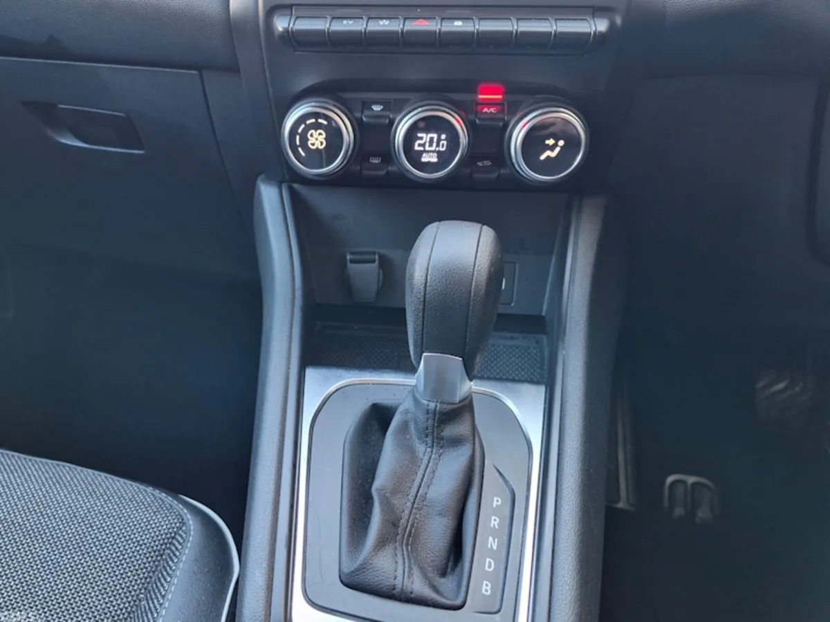 Renault Captur Hatchback, Petrol Hybrid, 2024, Blue