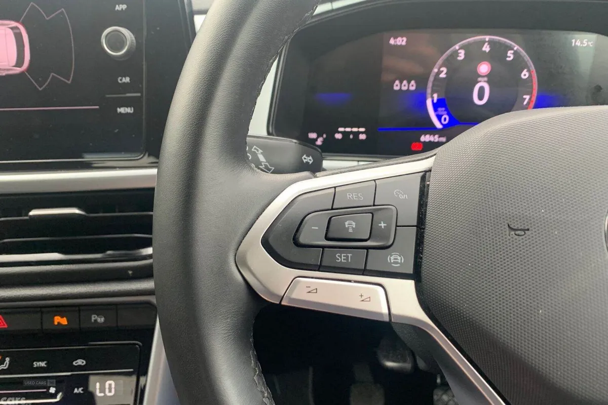 Volkswagen T-Roc SUV, Petrol, 2025, Black