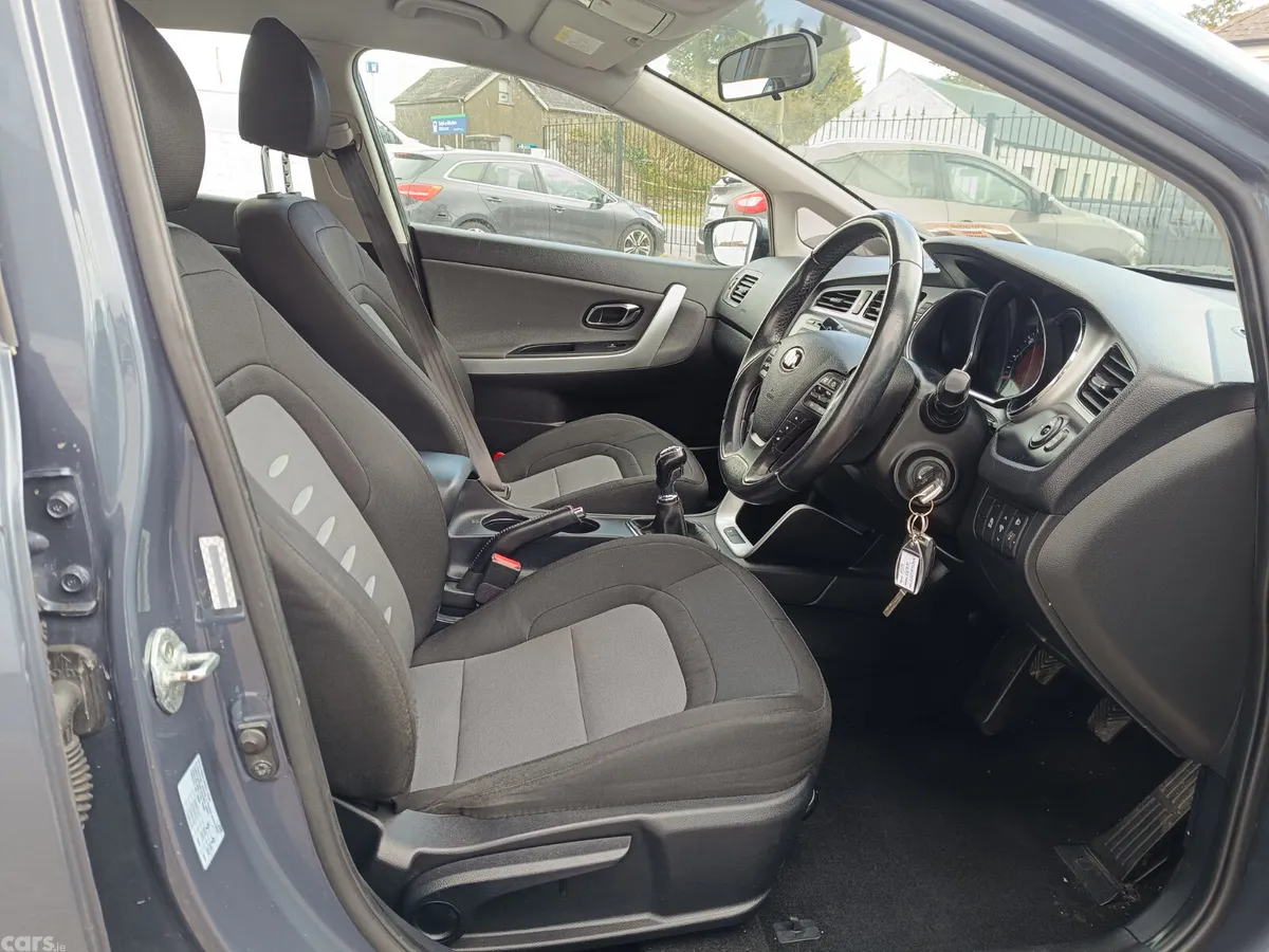 Kia Ceed Hatchback, Diesel, 2015, Blue