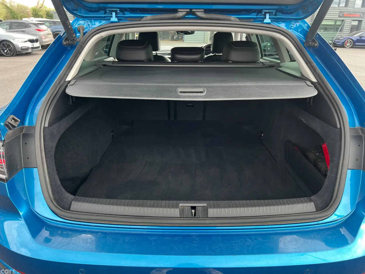 Volkswagen Arteon Estate, Diesel, 2023, Blue