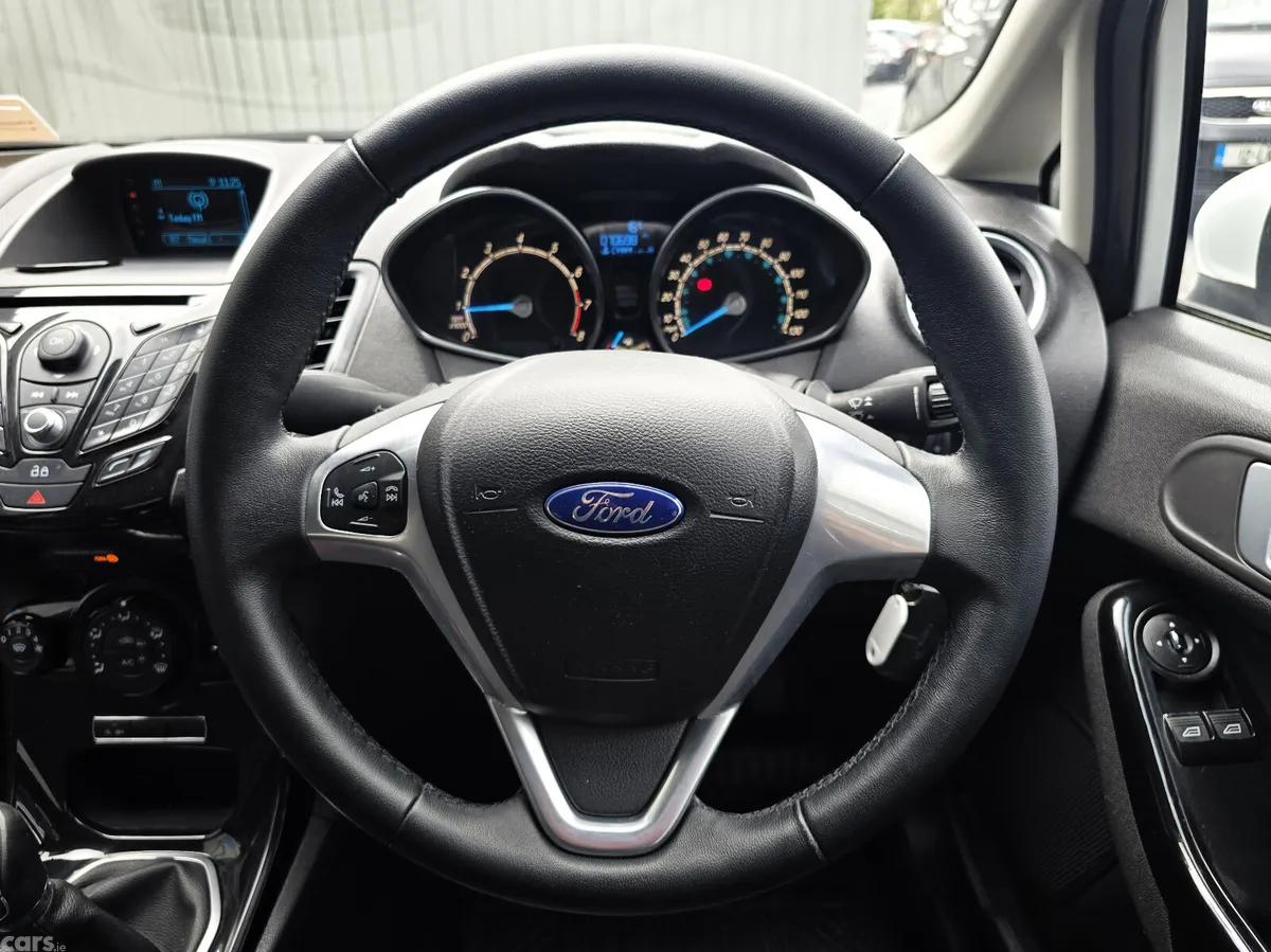 Ford Fiesta Hatchback, Petrol, 2015, White
