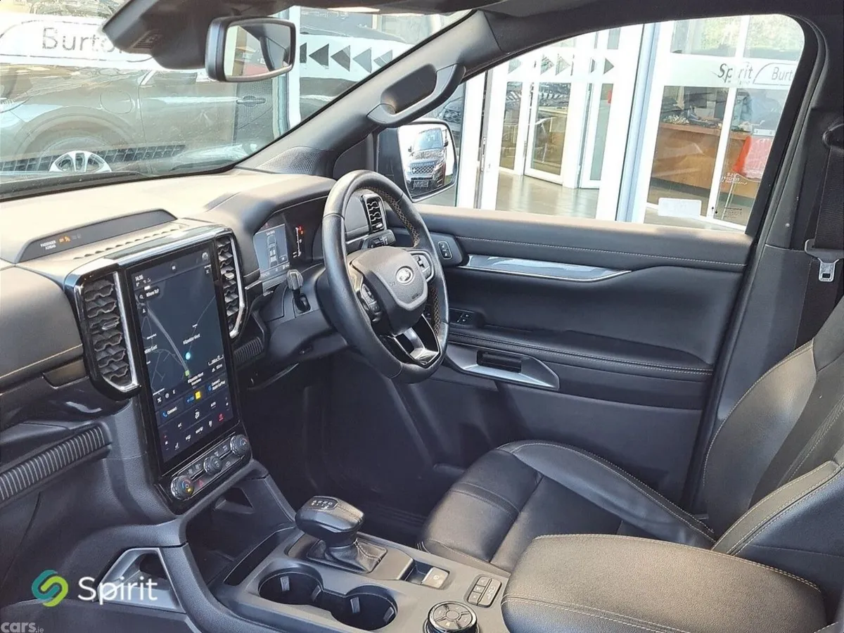 Ford Ranger MPV, Petrol Plug-in Hybrid, 2026, Grey