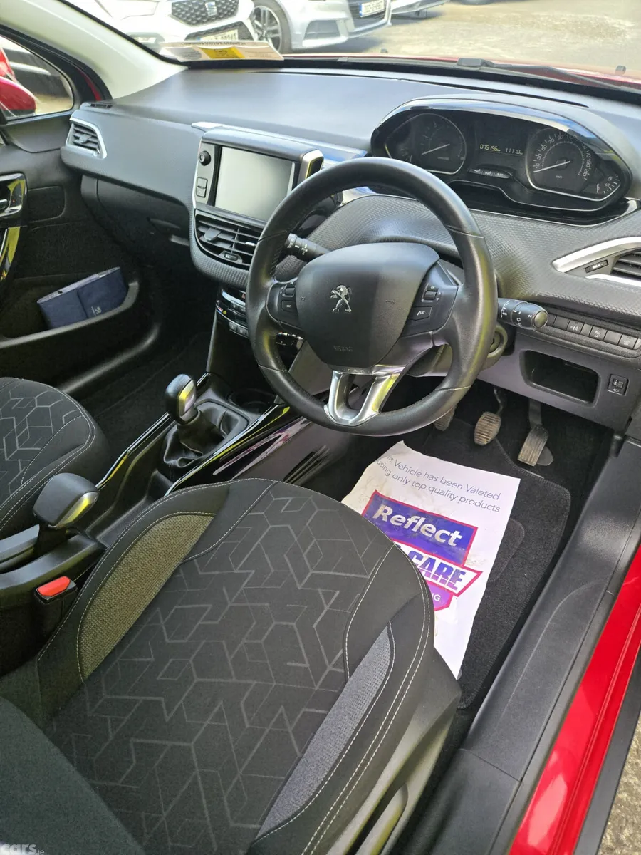 Peugeot 2008 Estate, Diesel, 2020, Red