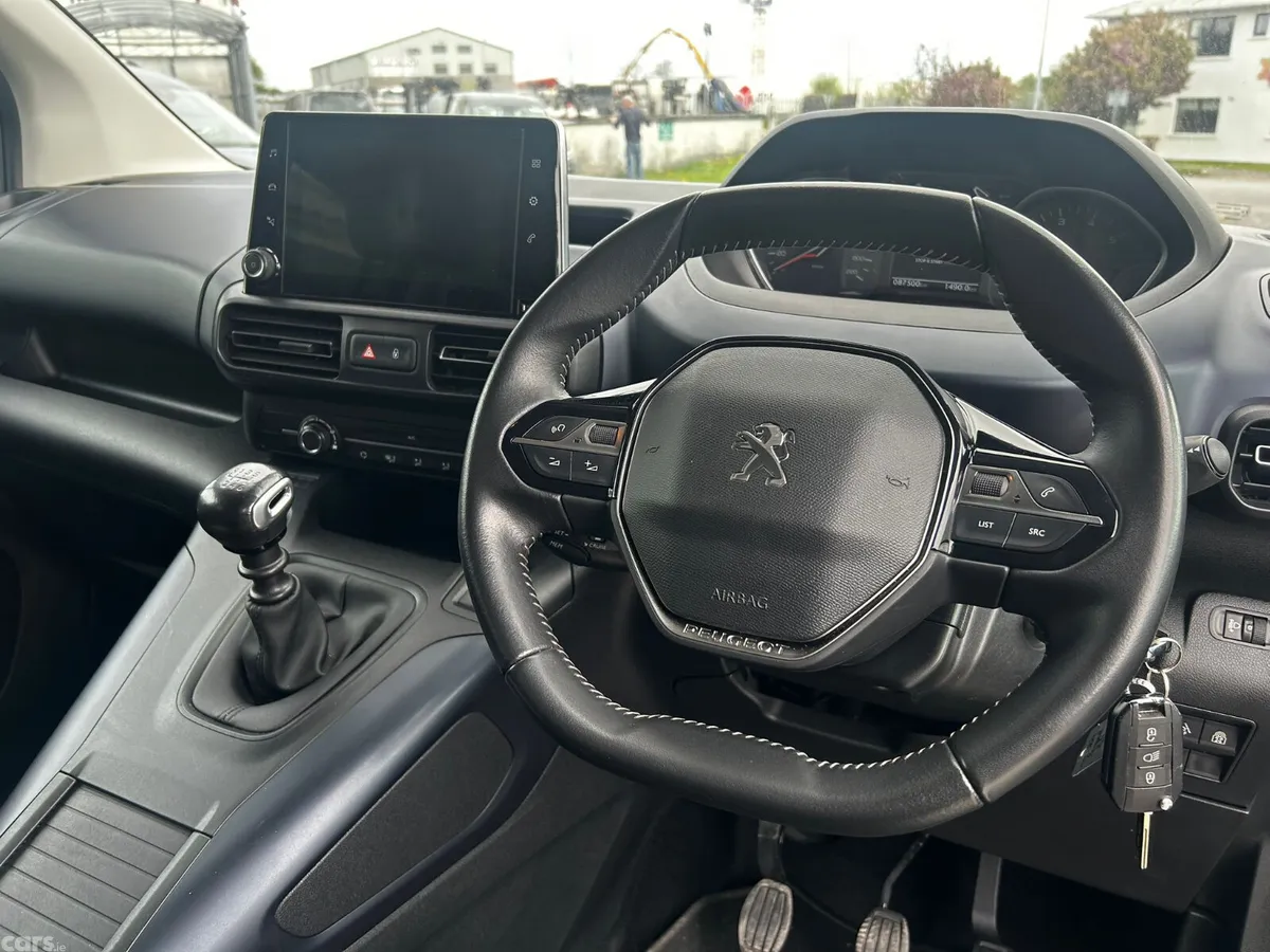 Peugeot Rifter MPV, Diesel, 2022, Grey