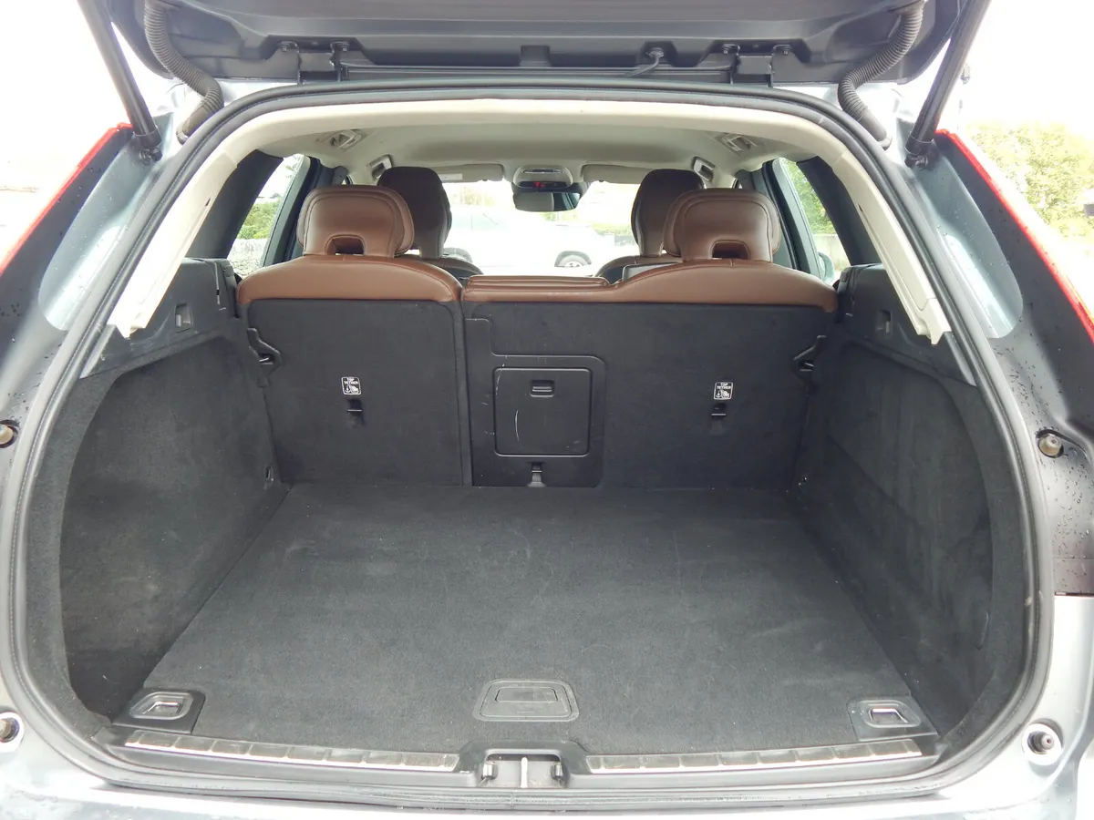 Volvo XC60 SUV, Diesel, 2019, Grey