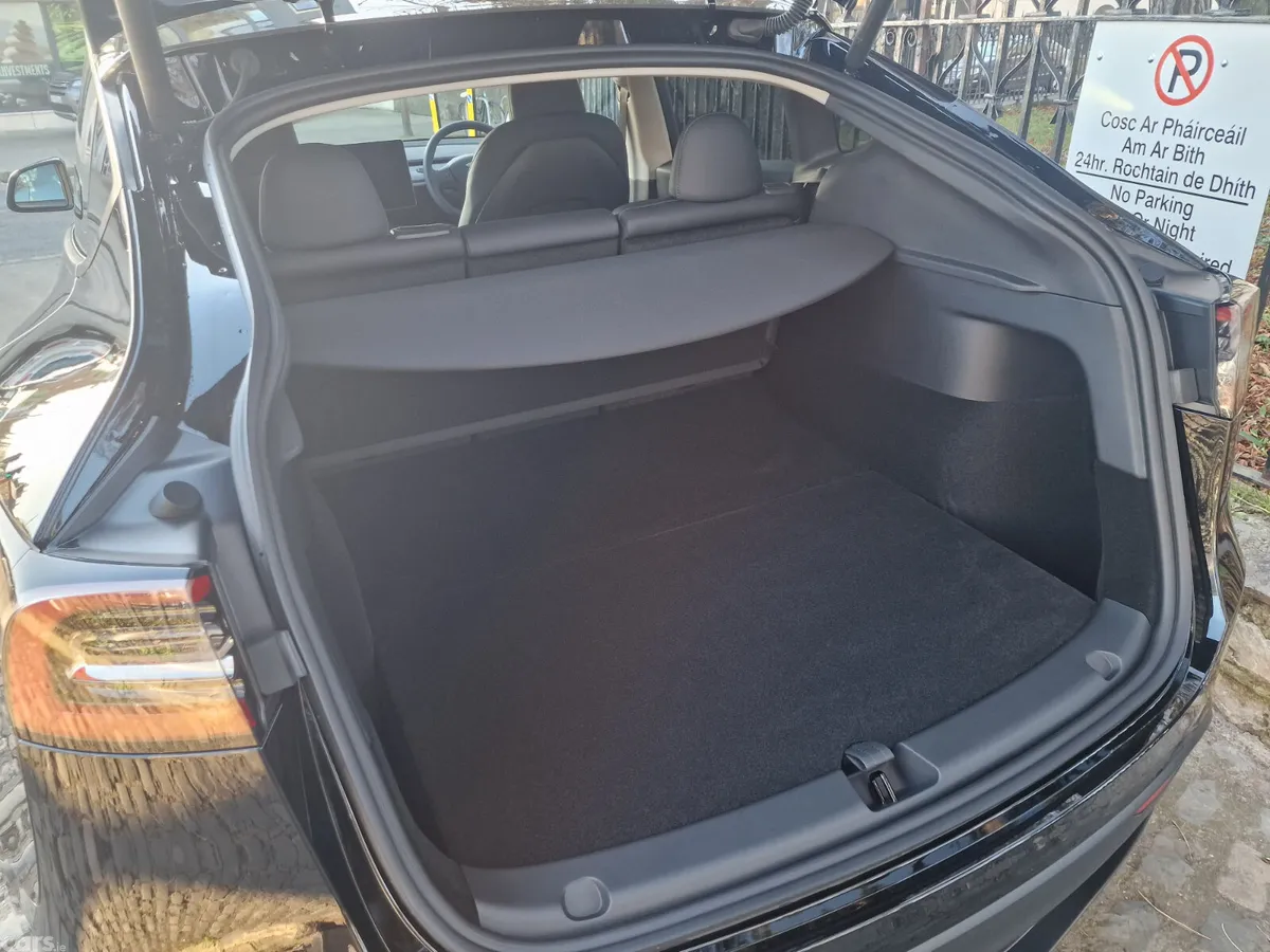 Tesla Model Y MPV, Electric, 2024, Black