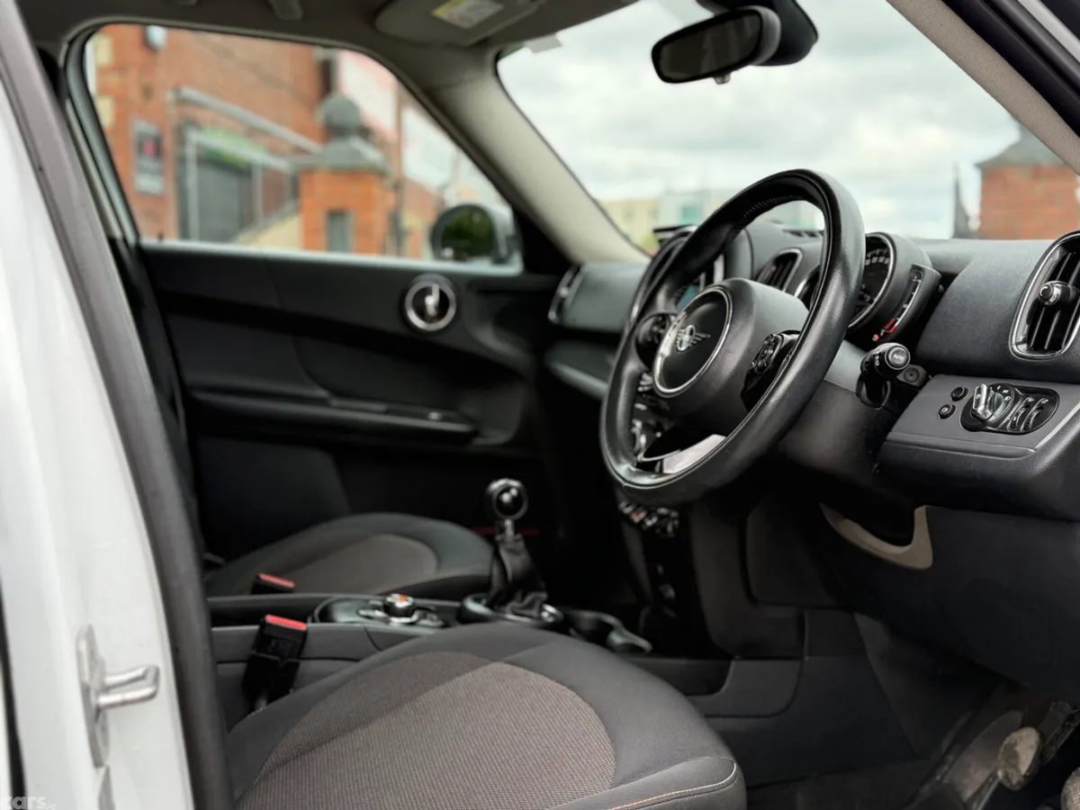 Mini Countryman Hatchback, Petrol, 2019, White