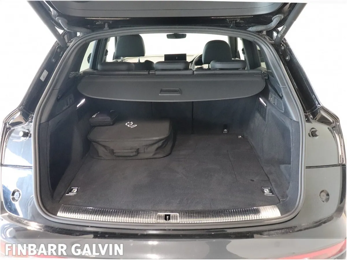 Audi Q5 SUV, Petrol Plug-in Hybrid, 2022, Black