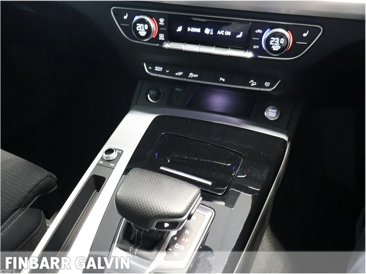 Audi Q5 SUV, Petrol Plug-in Hybrid, 2022, Black