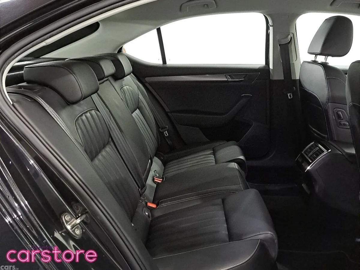 Skoda Superb Saloon, Diesel, 2023, Black