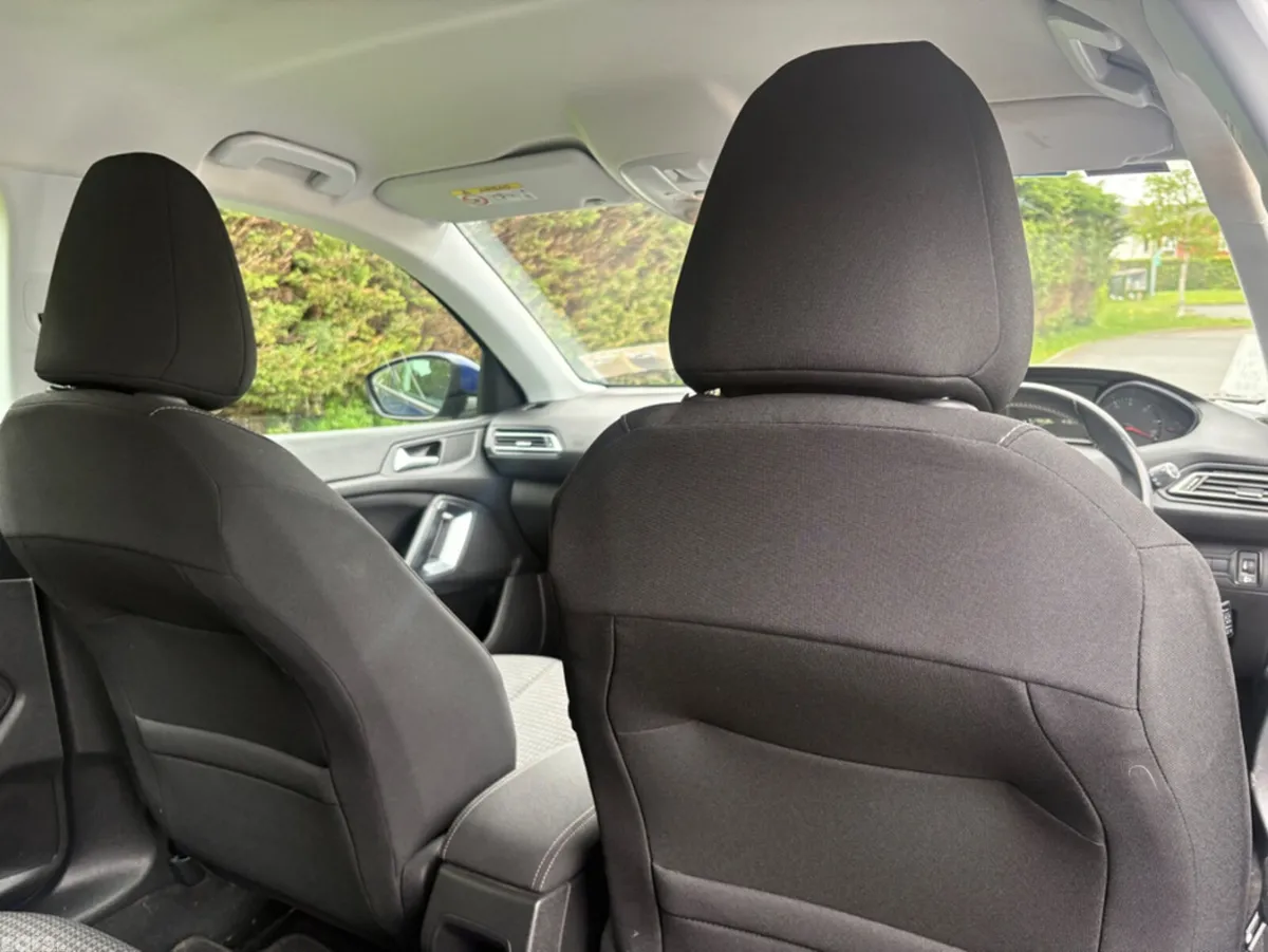 Peugeot 308 Hatchback, Diesel, 2019, Blue