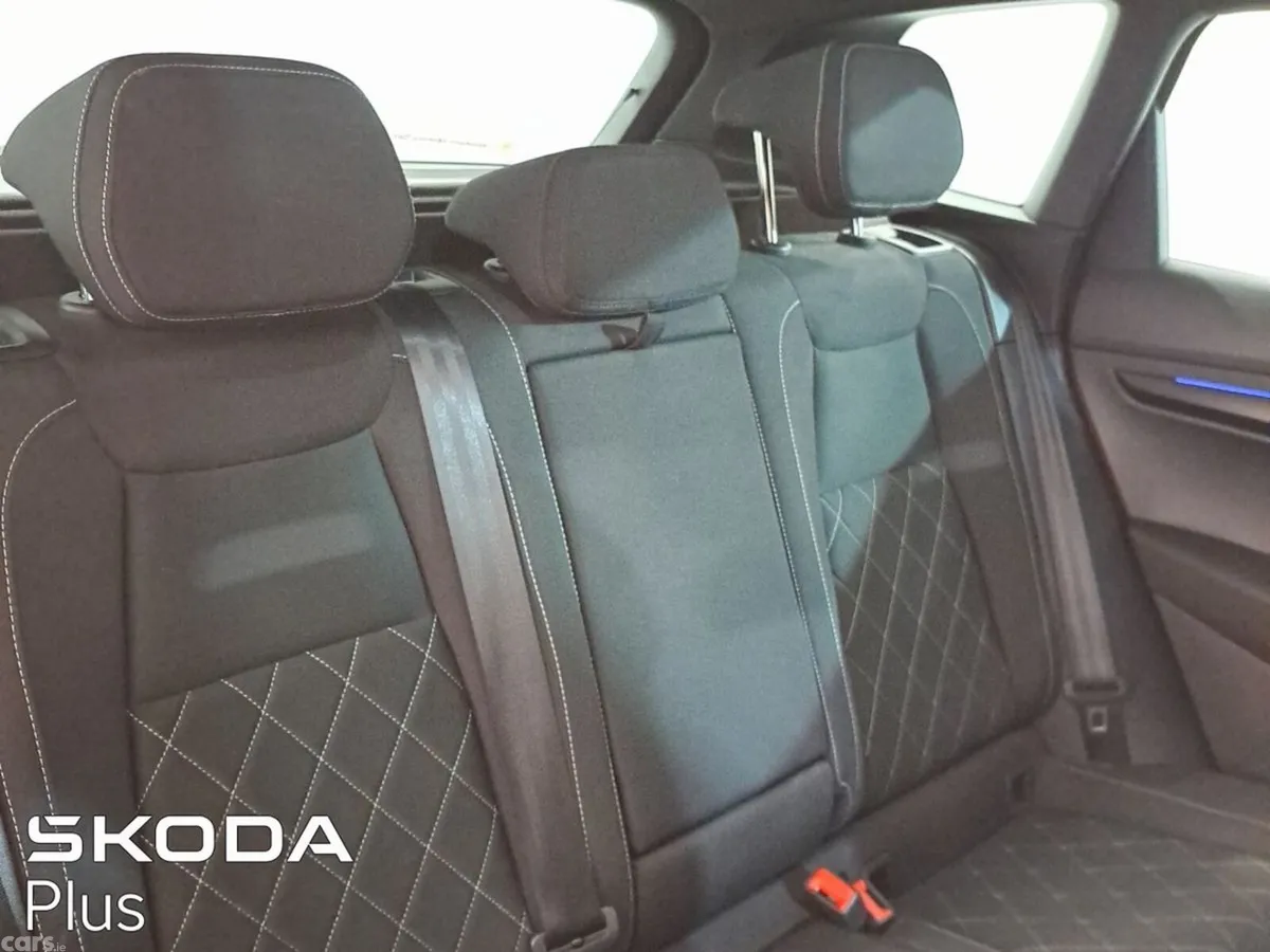 Skoda Karoq Estate, Diesel, 2023, Orange