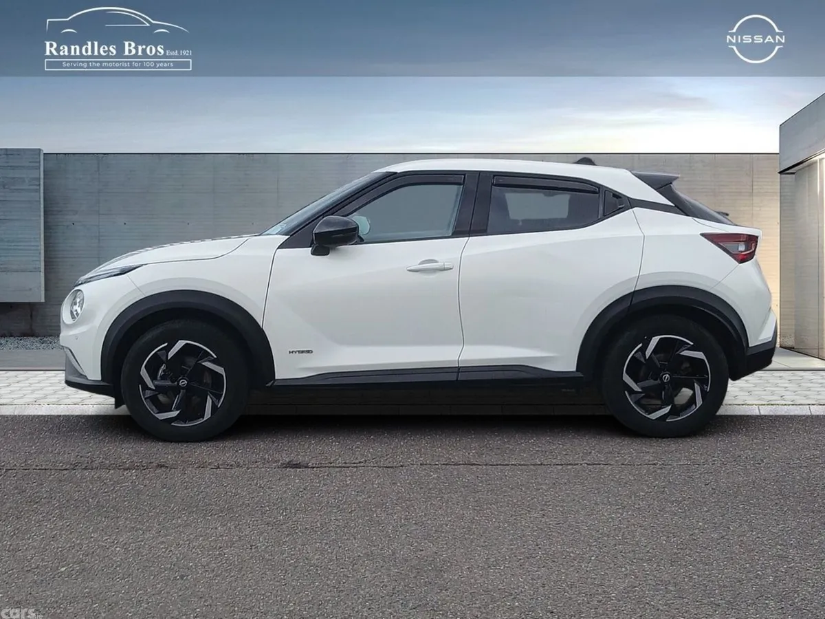 Nissan Juke SUV, Petrol Hybrid, 2024, White