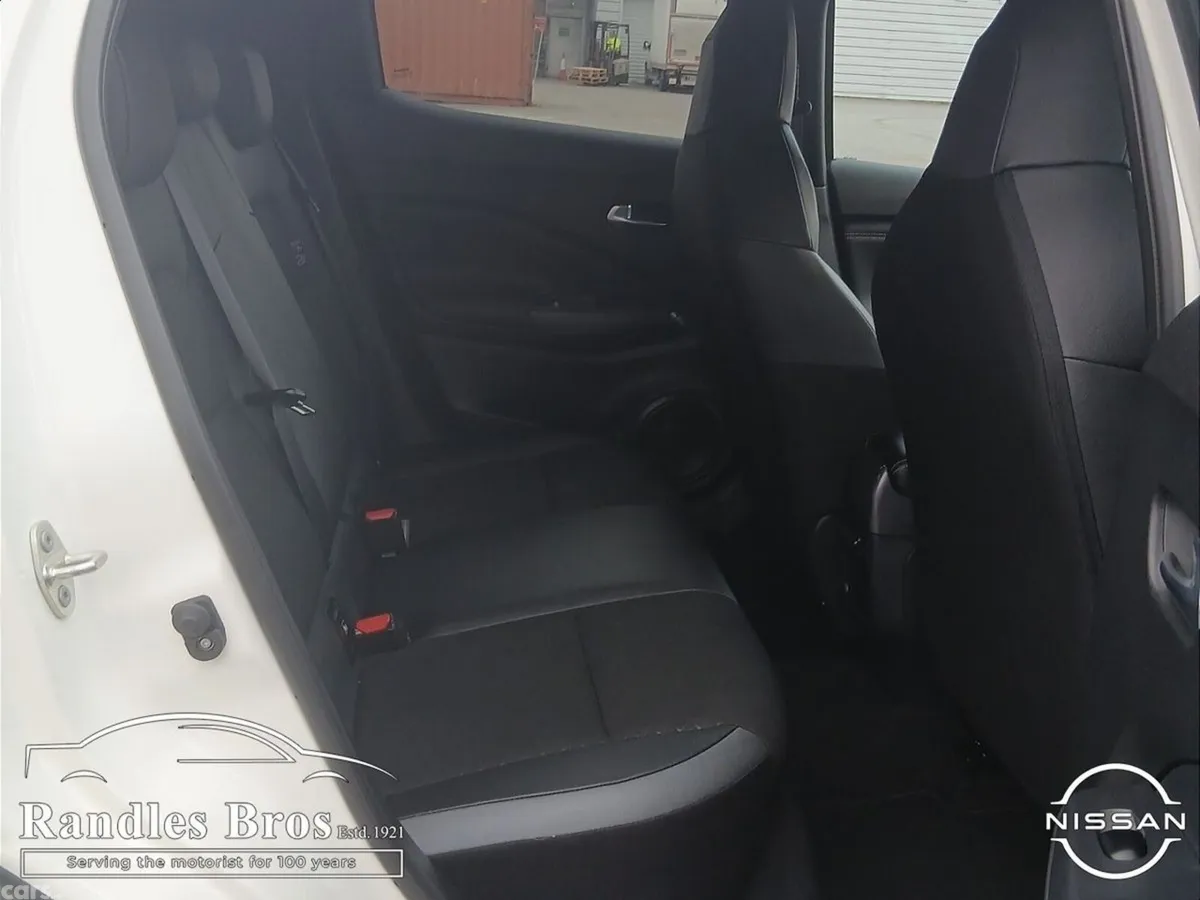 Nissan Juke SUV, Petrol Hybrid, 2024, White