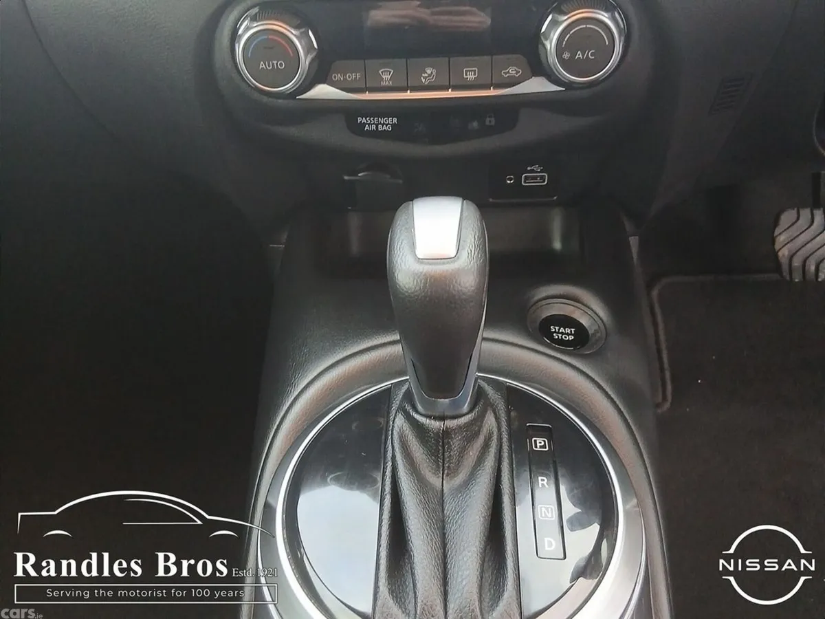 Nissan Juke SUV, Petrol Hybrid, 2024, White