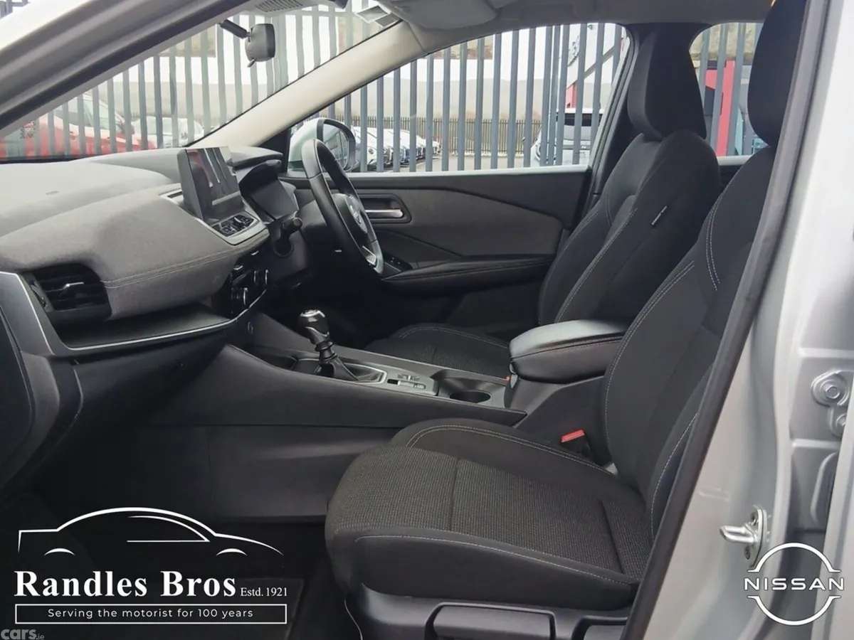 Nissan Qashqai MPV, Petrol, 2025, Grey