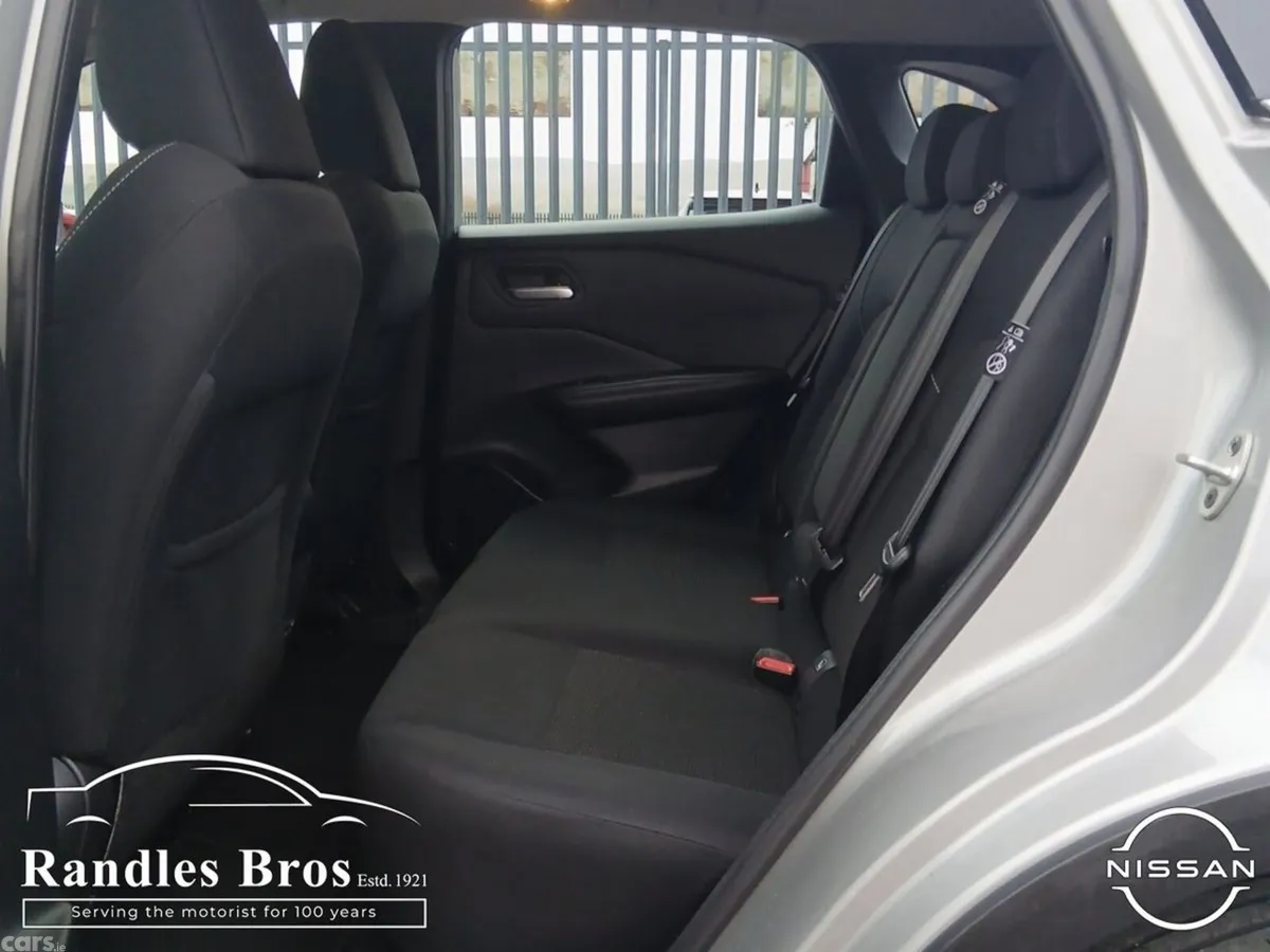 Nissan Qashqai MPV, Petrol, 2025, Grey