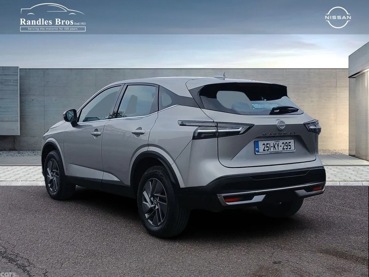 Nissan Qashqai MPV, Petrol, 2025, Grey