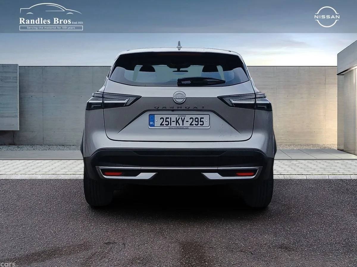 Nissan Qashqai MPV, Petrol, 2025, Grey