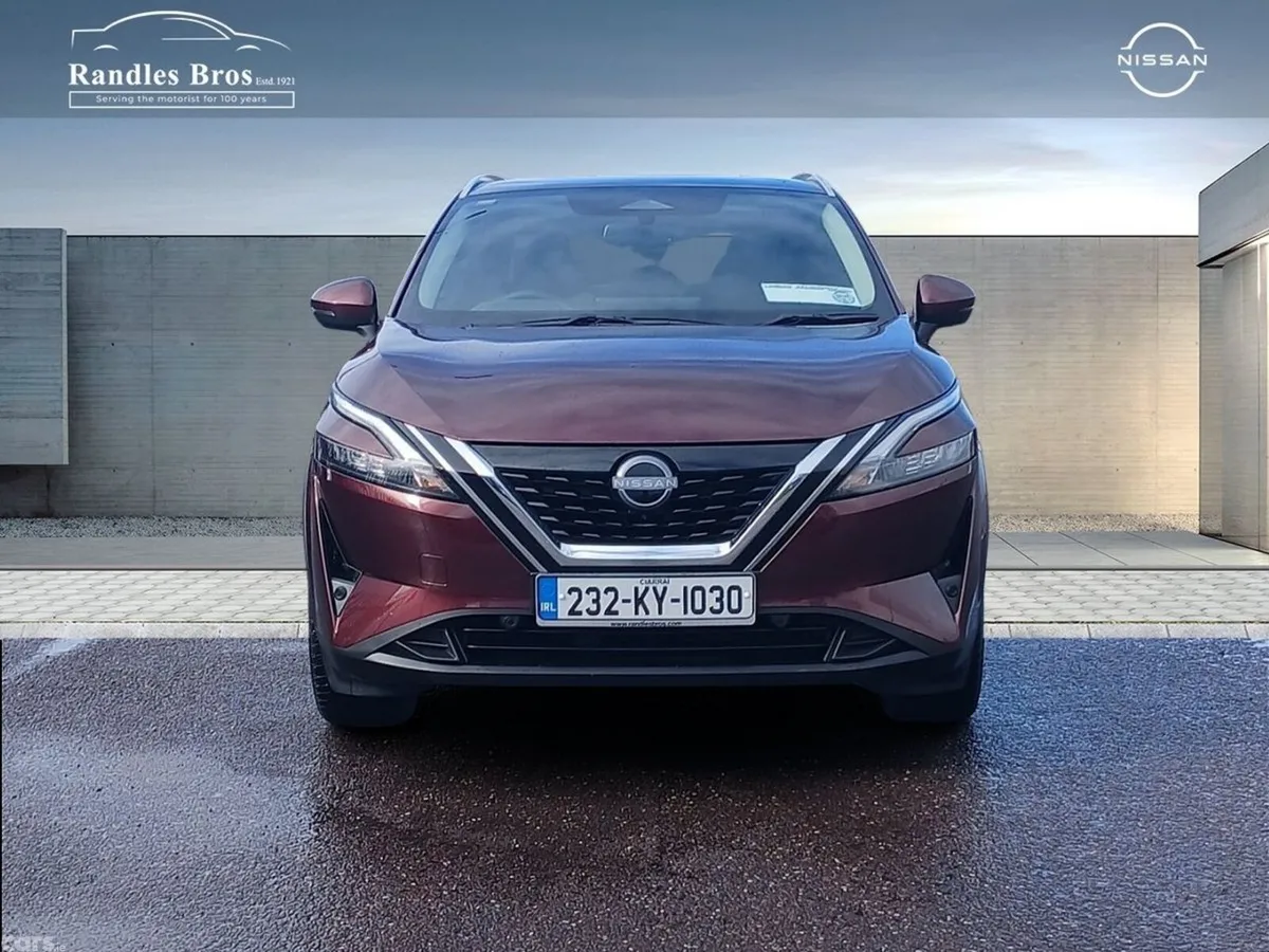 Nissan Qashqai MPV, Petrol Hybrid, 2023, Red