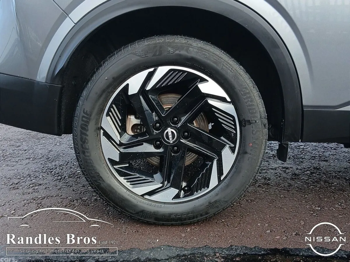 Nissan Qashqai MPV, Petrol Hybrid, 2025, Grey