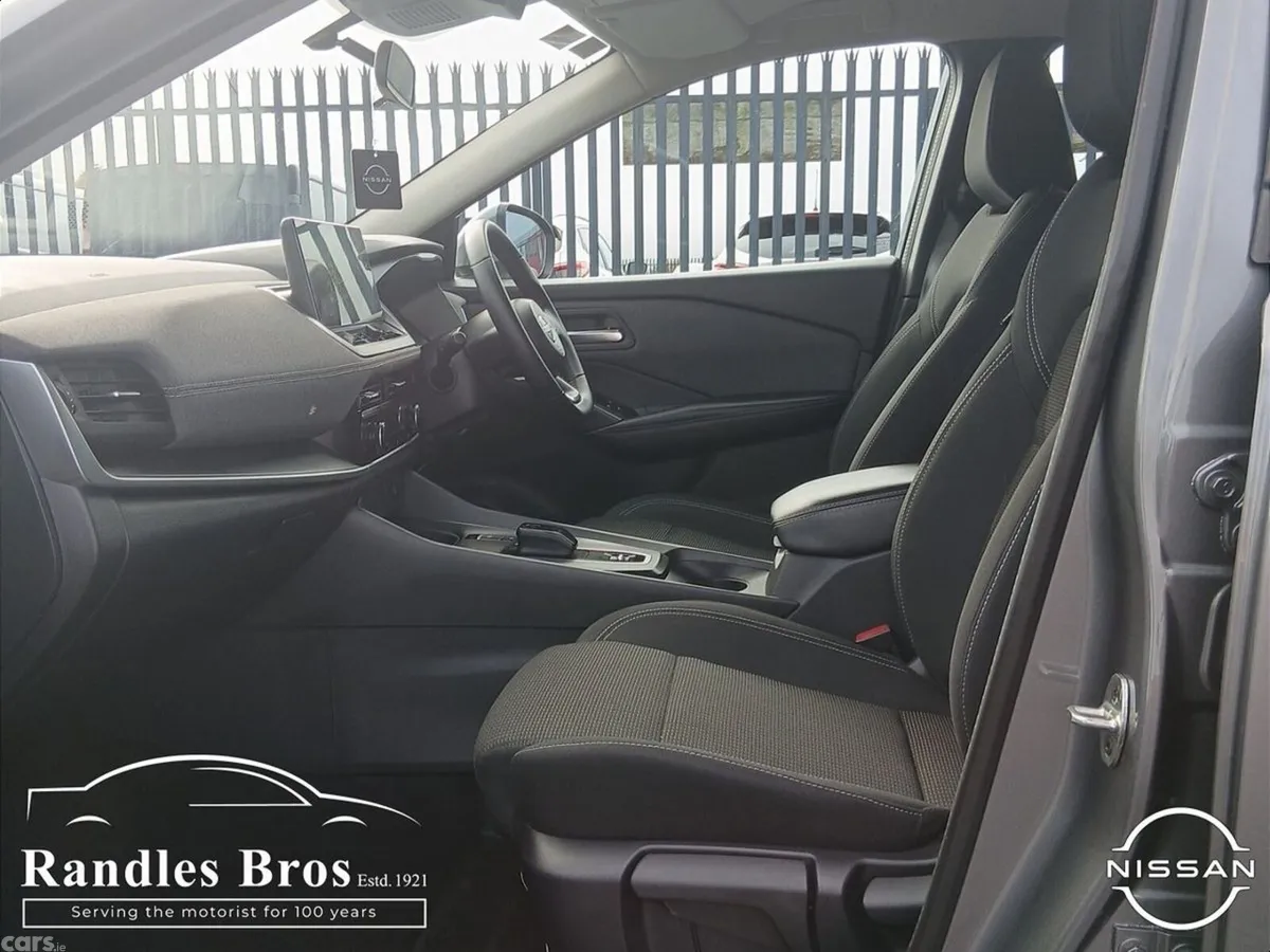 Nissan Qashqai MPV, Petrol Hybrid, 2025, Grey