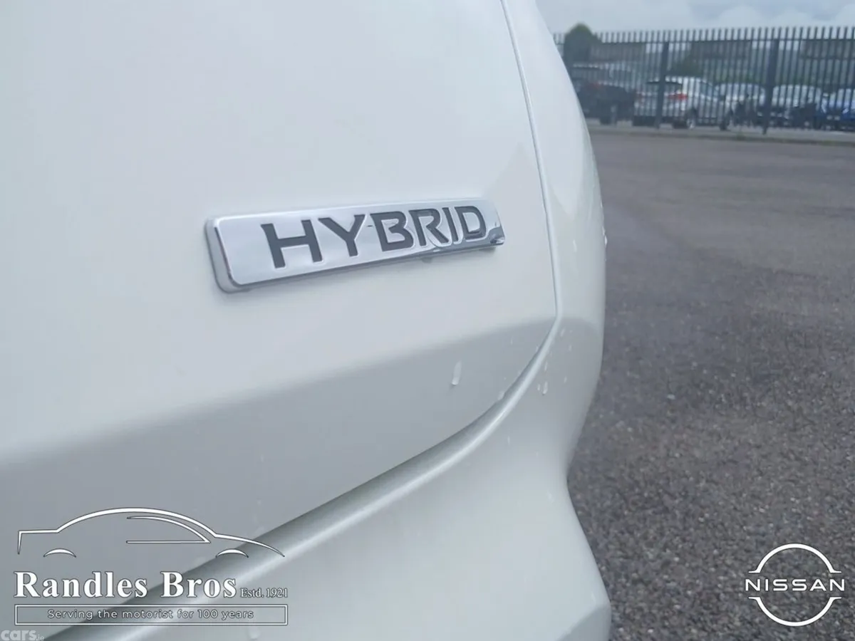 Nissan Juke SUV, Petrol Hybrid, 2024, White