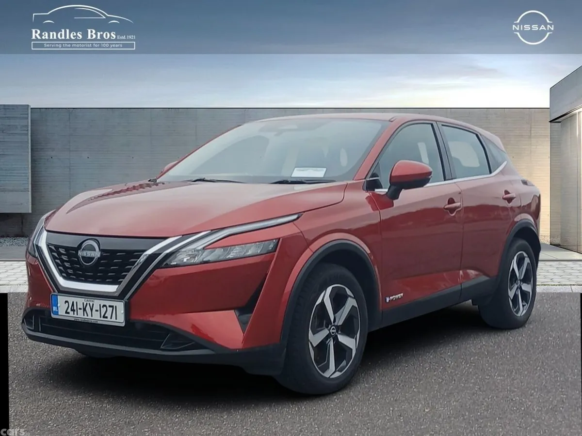 Nissan Qashqai MPV, Petrol, 2024, Red