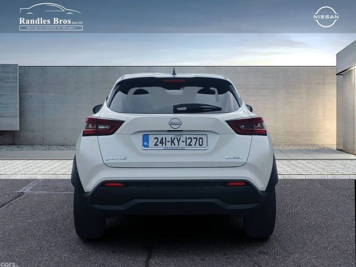 Nissan Juke SUV, Petrol Hybrid, 2024, White